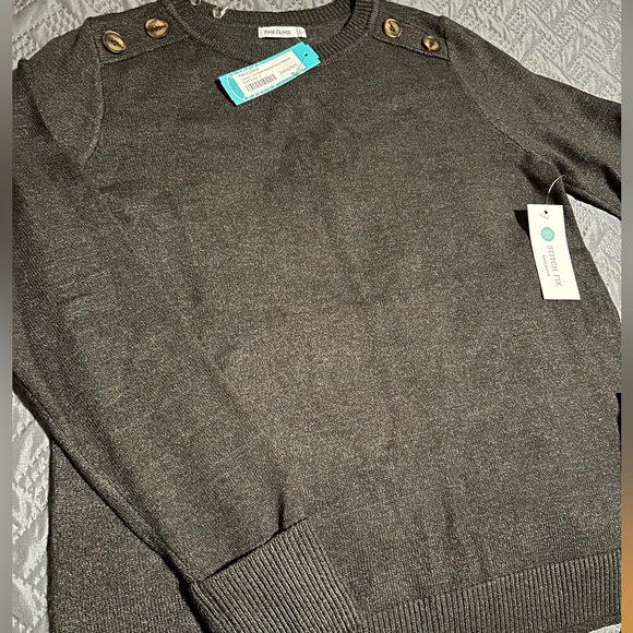 Pink Clover Sweaters - New gray sweater with button detail on shoulders